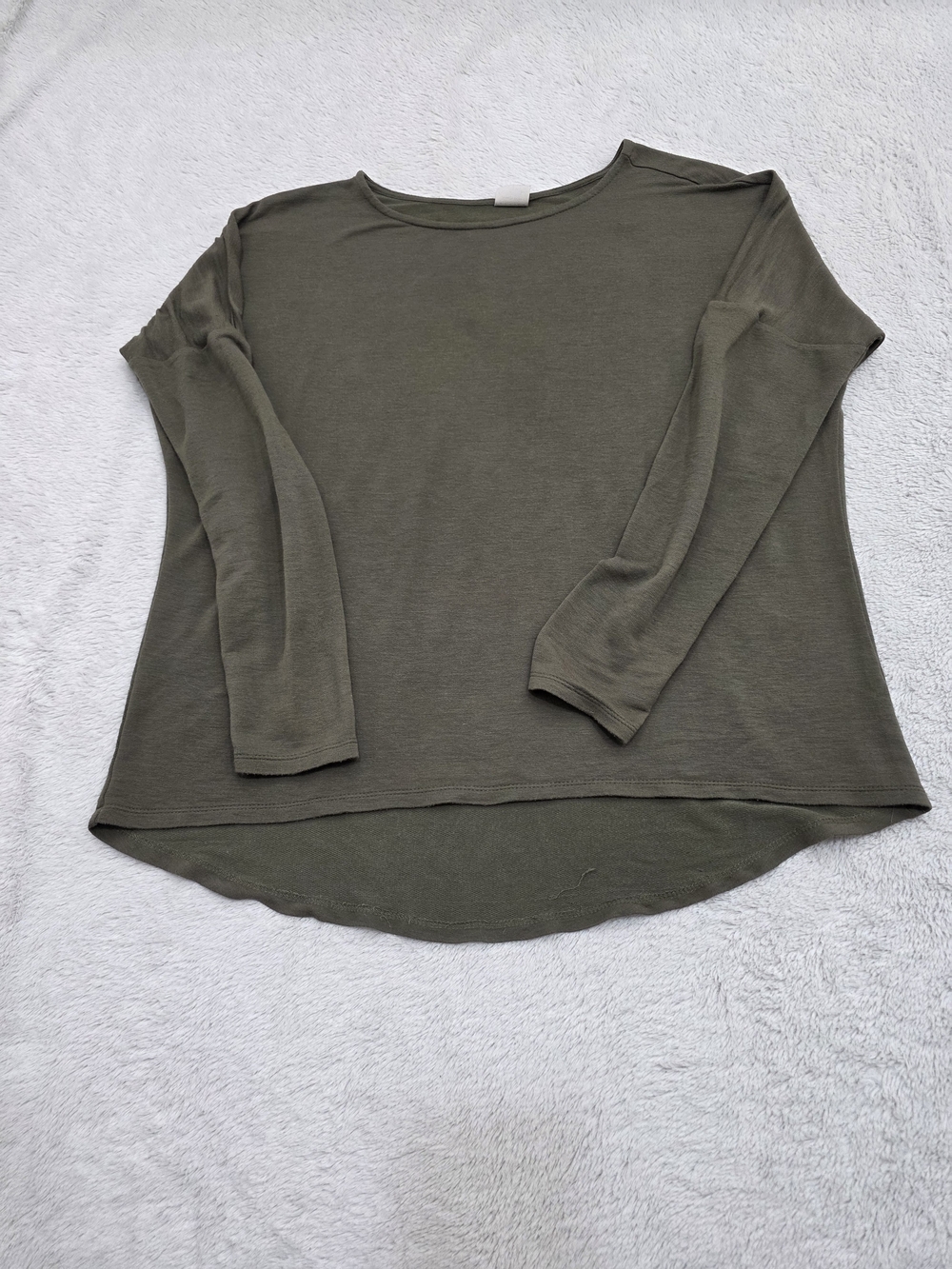Tresics Olive Green Long Sleeve Scoop-Neck Top